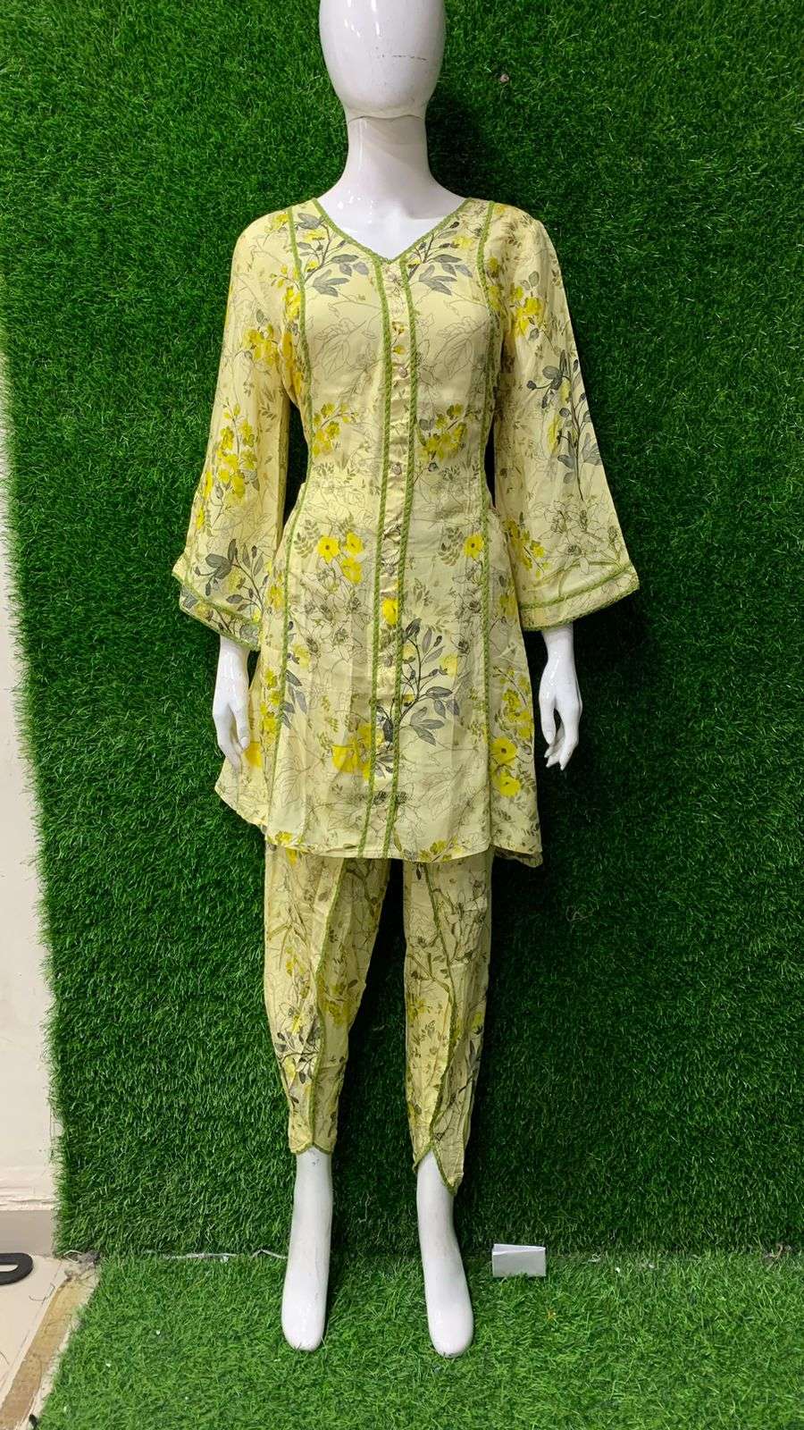 BEMITEX PRESENTS YELLOW PURE MUSLIN BASED LESS WORK CORDSET COMBO COLLECTION WHOLESALE SHOP IN SURAT